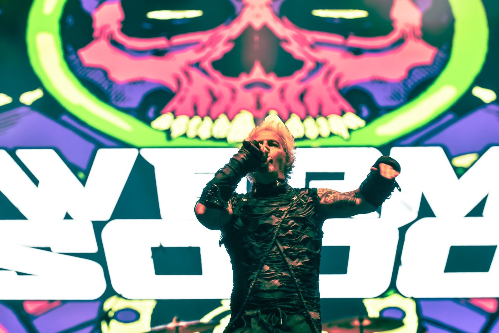 Nu-Metal-Revolution-Vol-2-Velódromo-Olímpico-CDMX-blvvsh-studio